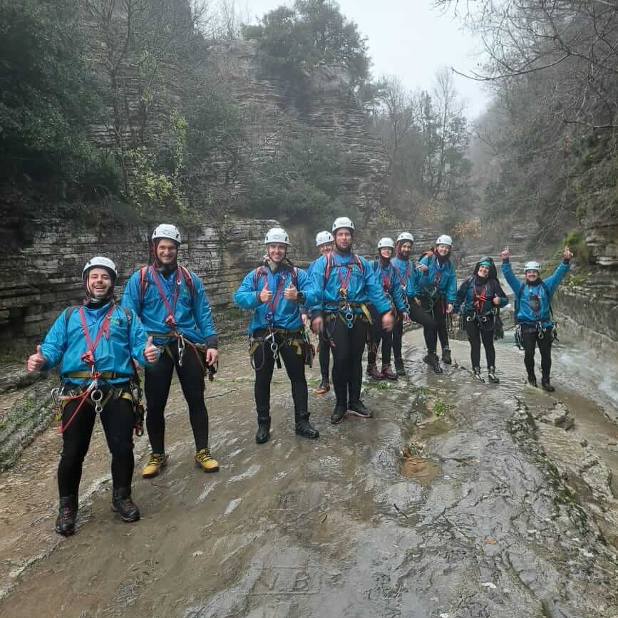 ICAN CANYONING ΣΧΟΛΗ ΚΑΤΑΒΑΣΗΣ ΦΑΡΑΓΓΙΩΝ ΑΡΧΑΡΙΩΝ ΜΥΗΣΗΣ ELEMENTARY LEVEL, IOANNINA