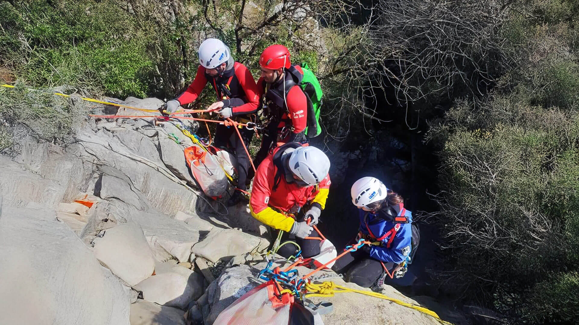 ICAN CANYONING ASSESSMENT ADVANCED (AUTONOMOUS) LEVEL