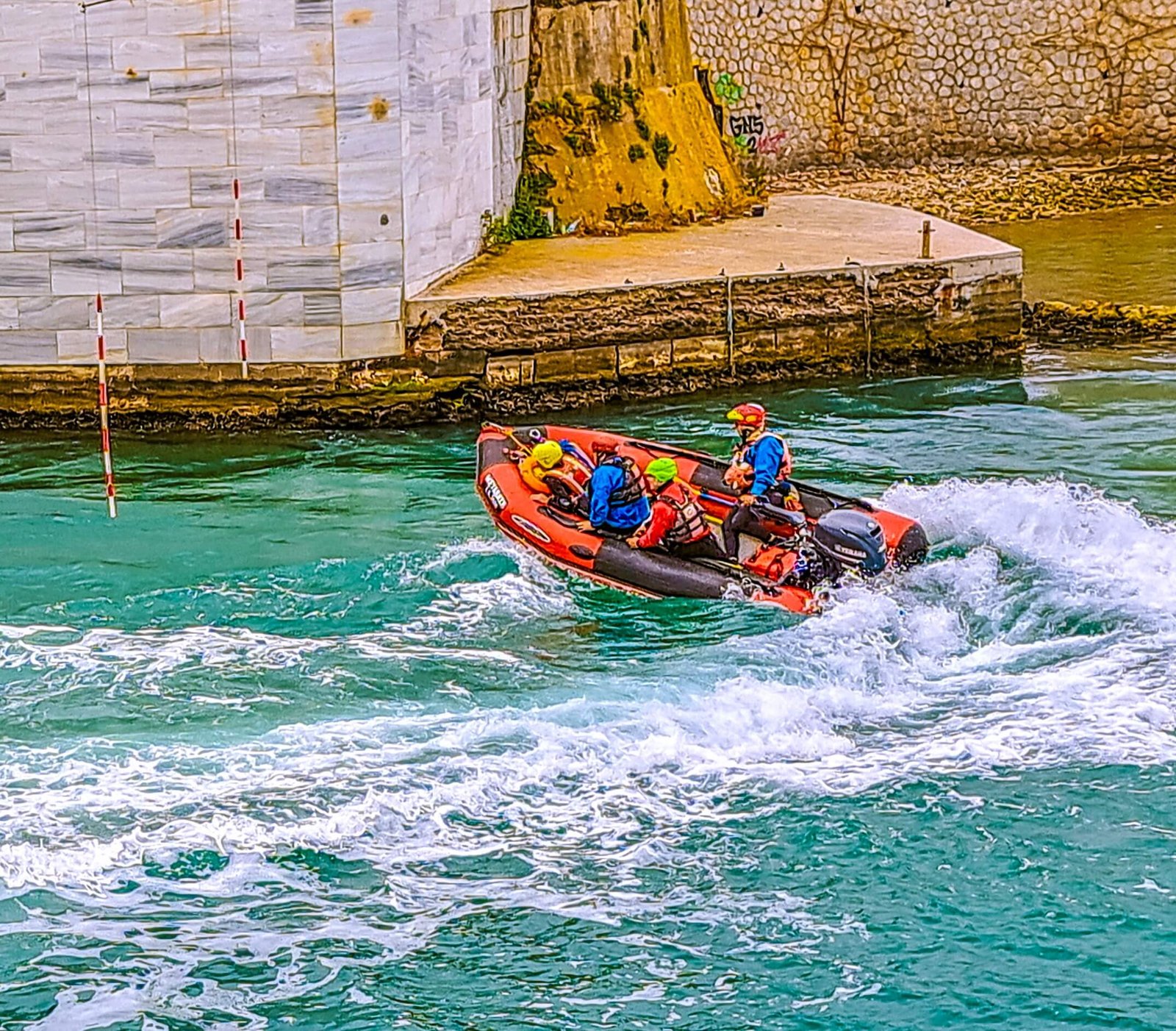 Εργαστήριο Επανεκπαίδευσης Δεξιοτήτων Χειριστή Βάρκας Διάσωσης ή Χειριστή Βάρκας Διάσωσης για Πλημμυρικά Φαινόμενα (Rescue & Flood Boat Operator / Operational Skills Refresher
